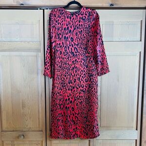 Zara Red and Black Leopard Print Long Sleeve Shift Dress. Size S